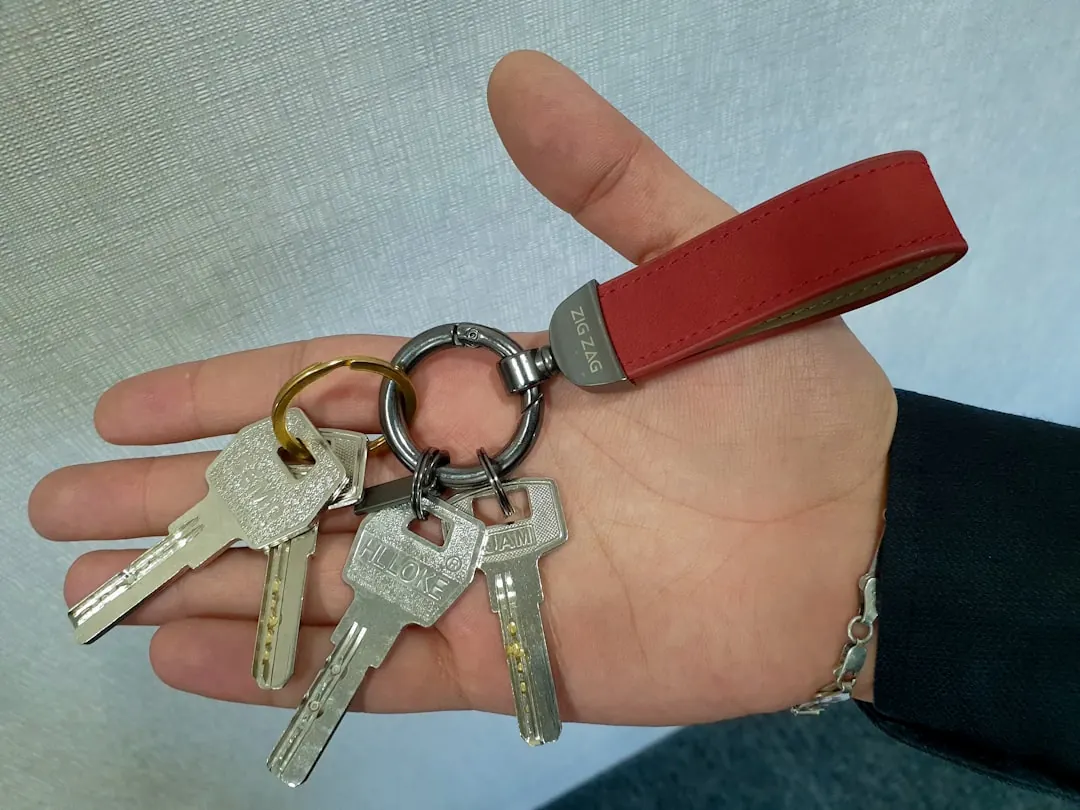 广州爱尚乐淘吸顶灯与筒灯工程案例：商业空间照明设计应用